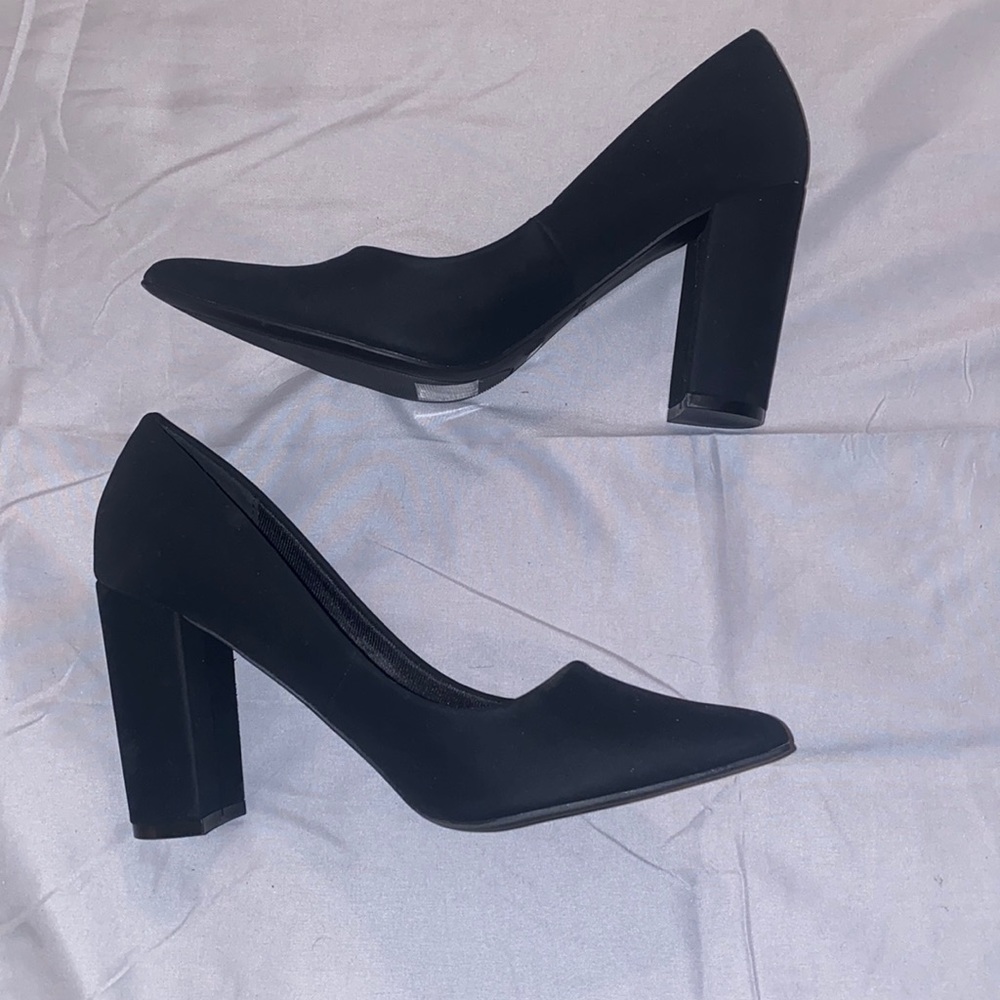 Suede black point heels